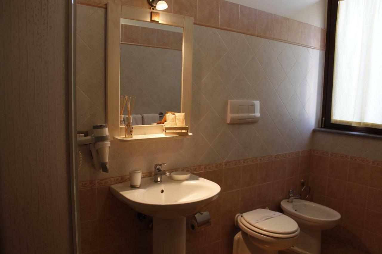 Residence Hotel La Commenda モンテフィアスコーネ エクステリア 写真
